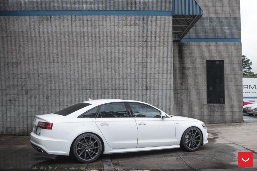  Audi A6 1.8T S-Line Sedan on Vossen Wheels (CVT) 2017 года  (фото 2 из 4)